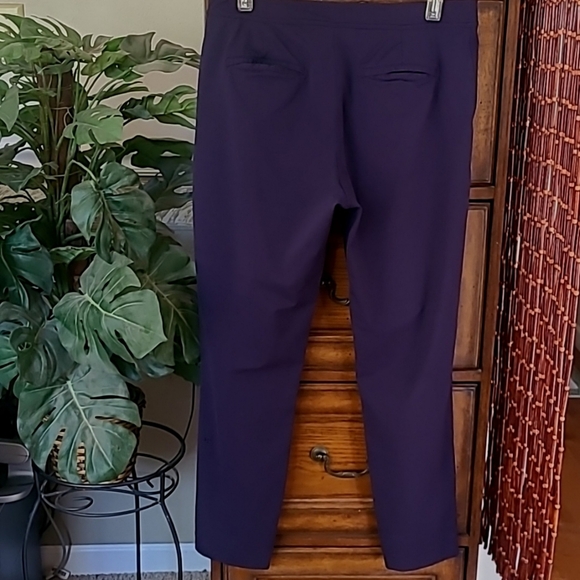 Lululemon Tapered Leg Mid rise Trouser style pant Size L / 10 - Picture 6 of 7